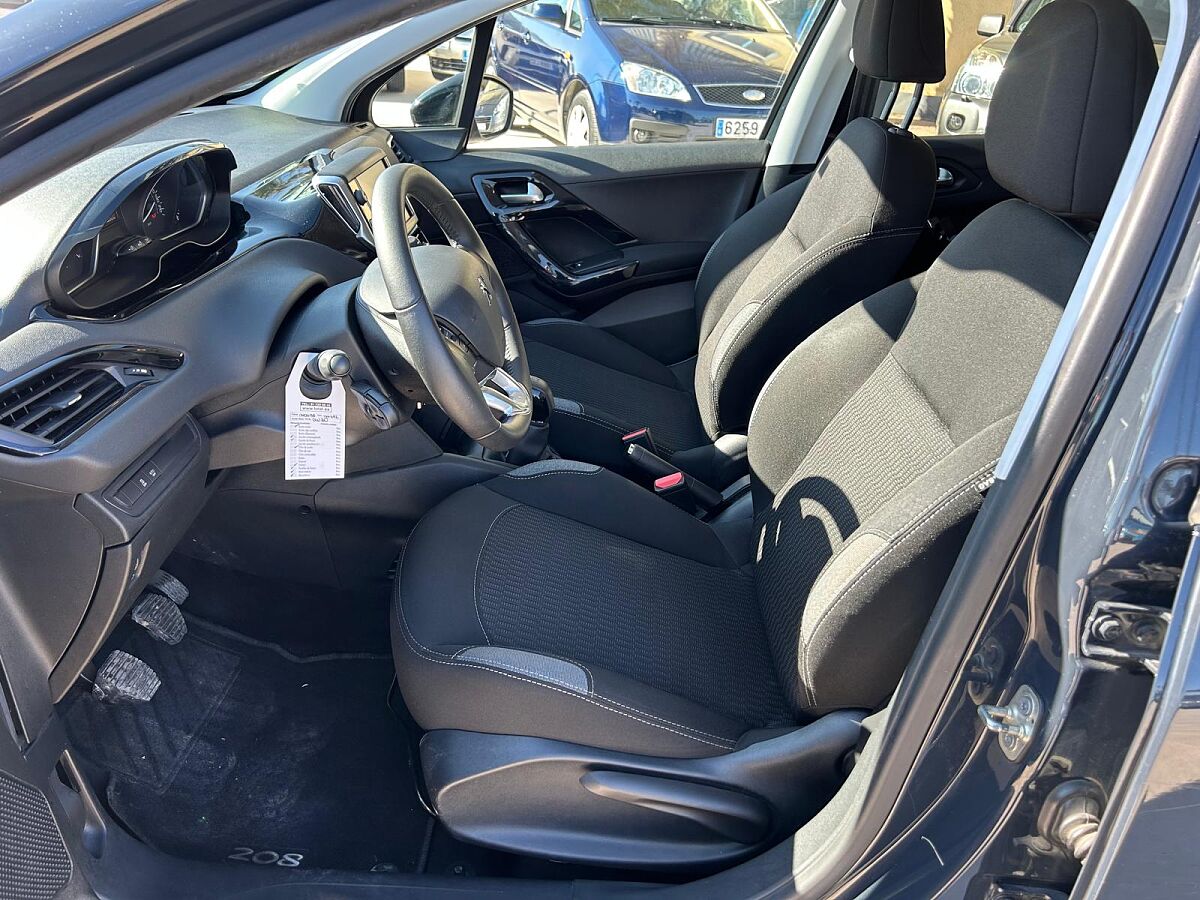 PEUGEOT 208 ALLURE 1.2 E-THP SPANISH LHD IN SPAIN 90000 MILES SUPERB 2015